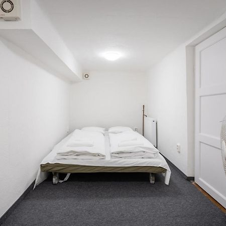 Zensen Nest Apartment Будапеща Екстериор снимка