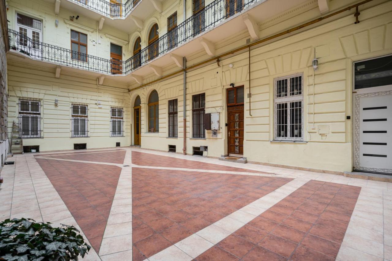 Zensen Nest Apartment Будапеща Екстериор снимка
